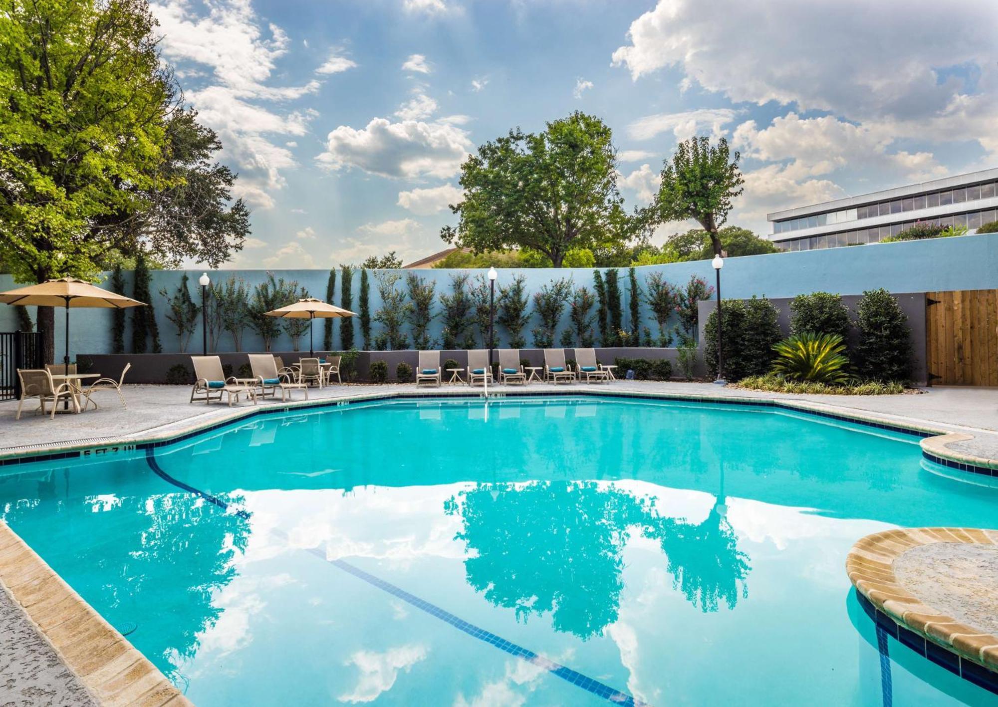 Doubletree By Hilton Austin Northwest - Arboretum Exterior photo