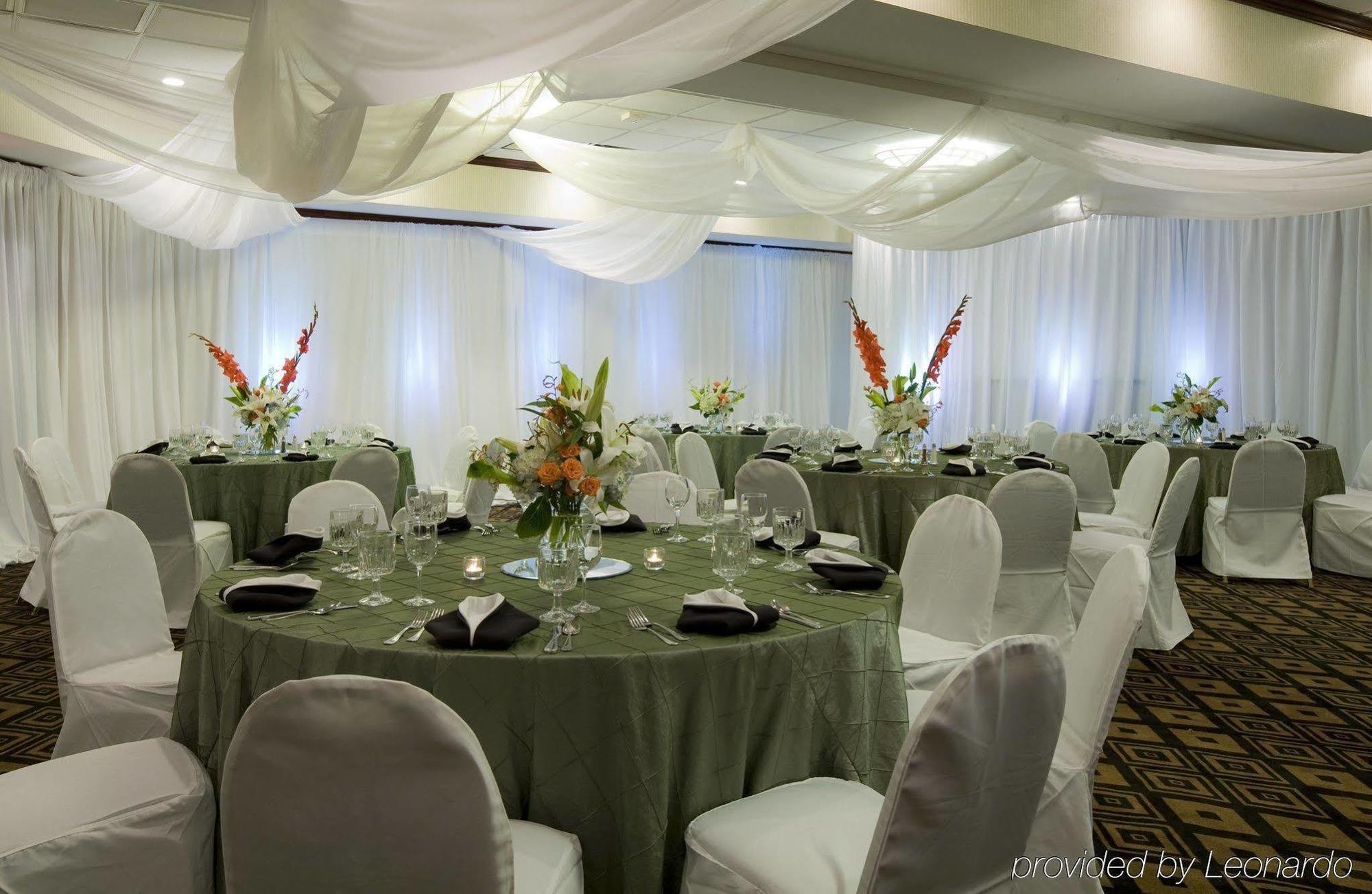 Doubletree By Hilton Austin Northwest - Arboretum Restaurant photo